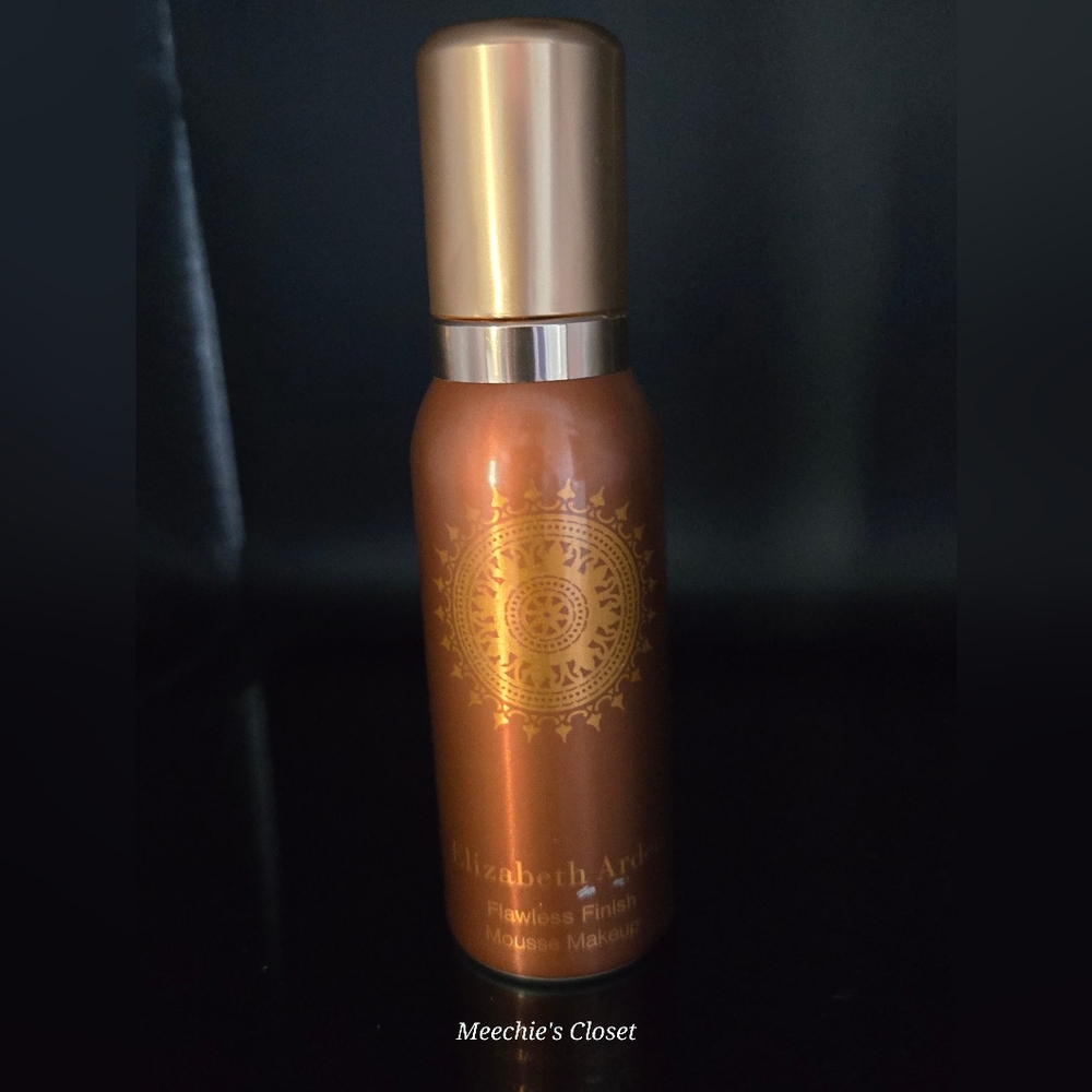 🆕 Elizabeth Arden Flawless Finish Mousse Foundation ✨ 06 Peche